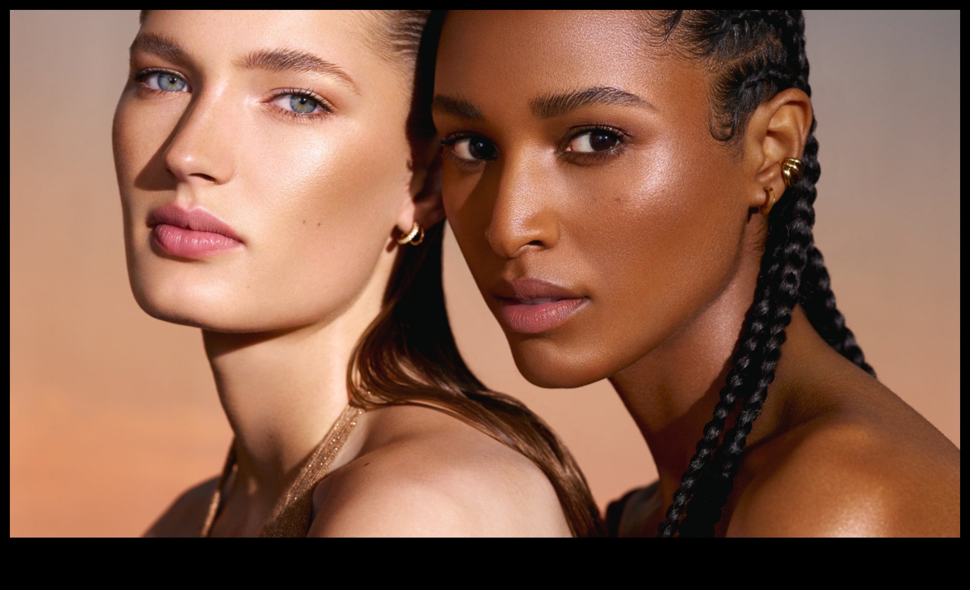 Pulveris vai krēms: izvēlieties savam izskatam piemērotāko marķiera tekstūru