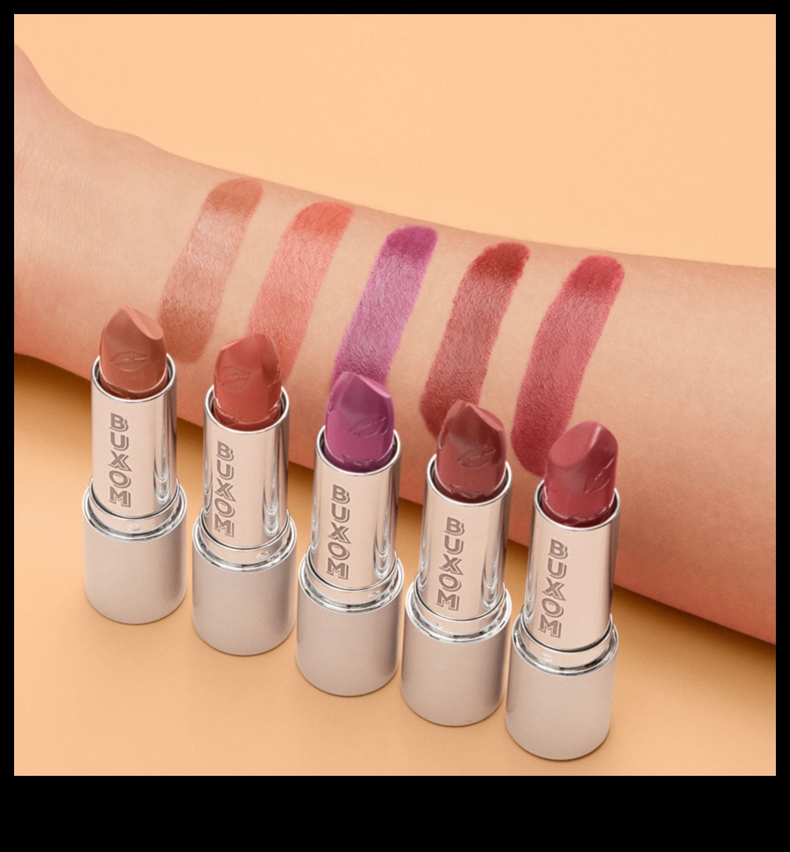 Krāsu teorija lūpu spīdumā: toņu izvēle, lai papildinātu jūsu ādas toni