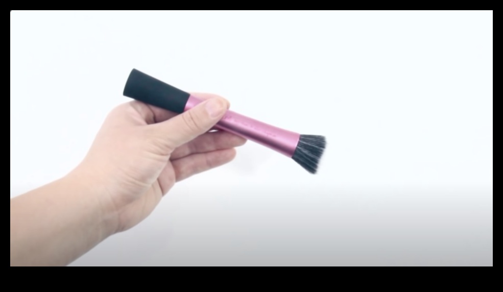 Birstes stublēšanas māksla: aerobrushed rezultātu sasniegšana ar precīziem rīkiem