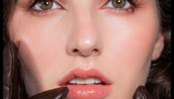 Krāšņs grims pirmsskolas laikā: bez piepūles skaistuma panākšana skolēniem