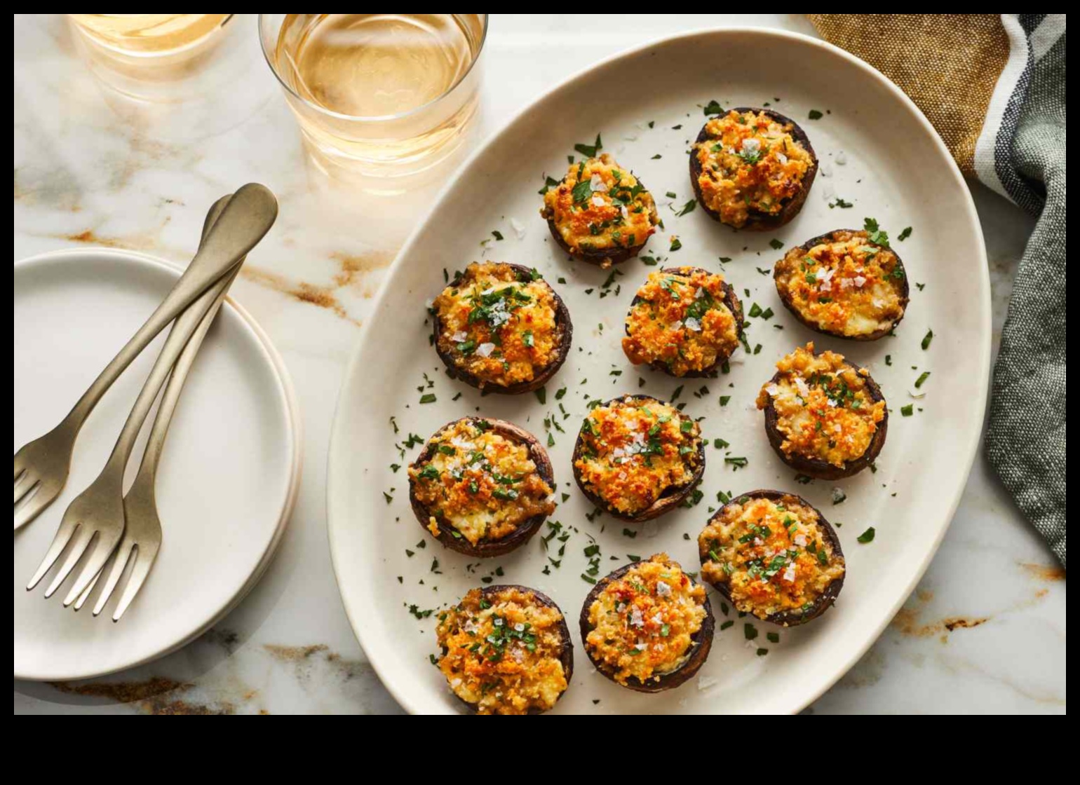 Uzkodu elegance: pārsteidziet savus viesus ar kulinārijas izsmalcinātību